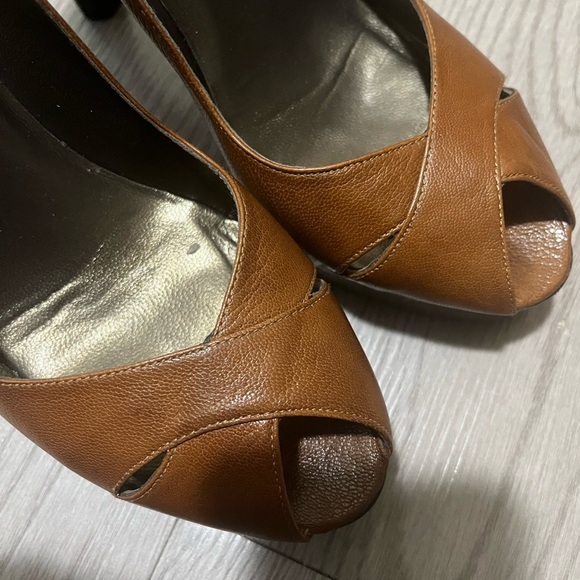 Stuart Weitzman for Russell Bremley Bond Street London, Size 7.5, Brown Heel - Picture 7 of 16